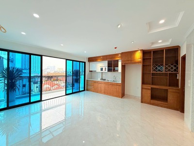 Bán 52m 8 Tầng 5.8m.Mặt Tiền. Nguyễn Khang Cầu Giấy. ô tô 2