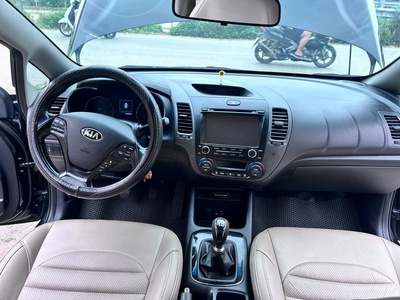Kia Cerato 2017 bản số sàn, xe cá nhân sử dụng kỹ nên còn rất đẹp. 4