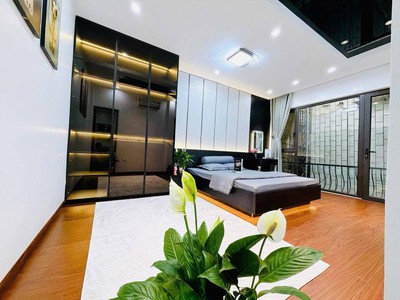 Bán nhà phân khúc hiếm phố Minh Khai, 31m2, 5 tầng , 3 phòng ngủ, giá hơn 7 tỉ 4