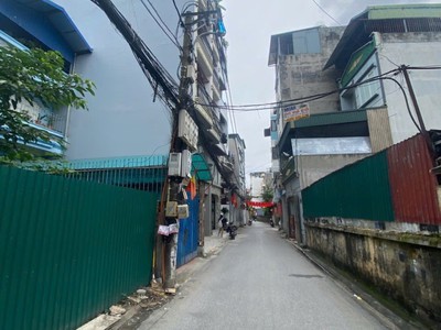 Đất lô góc ngọc thụy   ô tô tránh   kinh doanh tốt 0