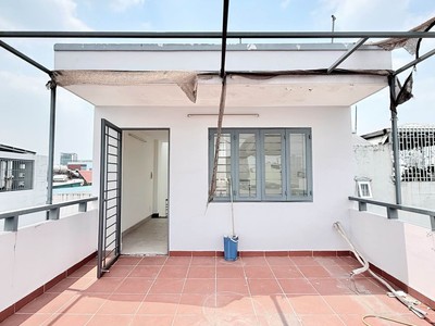 Sát mặt tiền phạm văn đồng - bình thạnh - 5 tầng btct - 45m2 - sổ a4 hoàn công đủ - chỉ 7.x tỷ còn 4