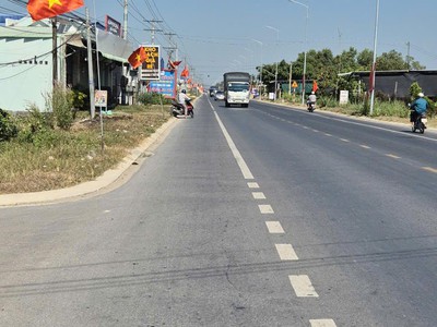 Bán đất mặt tiền đường đt 825, tân mỹ, đức hòa, long an, dt 480m2, giá đầu tư 0