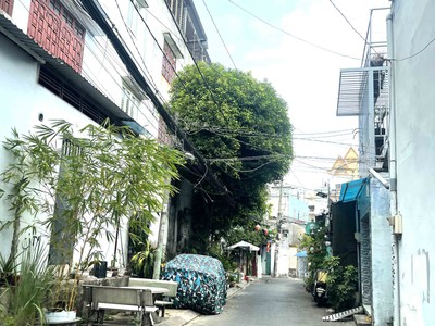 Nhà giá tốt thủ đức   58m  góc 2 mặt thoáng   hẻm thông   gần vincom   dọn vào ở ngay 0