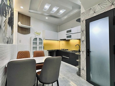 Tặng full nội thất - bình thạnh - phan văn trị - 4 tầng đúc thật - 5pn lớn - chính chủ - bán 6.8 tỷ 0