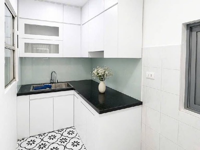 Tập thể mai dịch 50m 2 ngủ full nội thất giá 3,986 tỷ tầng 2 lô góc,ô tô đỗ,gần phố 3