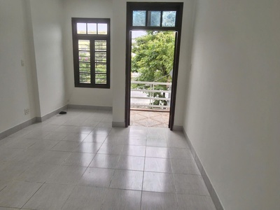 Cho thuê nhà 3 tầng - gần cầu Rồng, sát biển Mỹ Khê, Ddà Nẵng 10