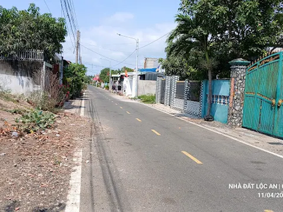 Bán Nhà Đất 15,5x20 Gần Hồ Tràm   2 Căn Nhà, 4PN, Giá 5 Tỷ, Cách Biển 5 Phút 1