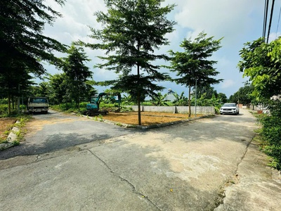 Giá thấp nhất lô đất 100m2 ở phú cát, khu vực trung tâm hòa lạc. phù hợp xây trọ, đầu tư sinh lời, 0