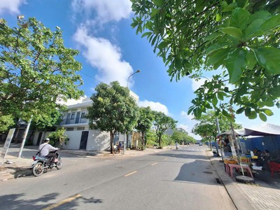 Nền đất kdc đào sư tích, 98m, chỉ 6 tỷ, đường rộng, xây dựng tự do 0