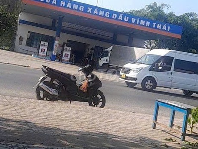 Nhà vườn kiêm bãi gửi xe 1