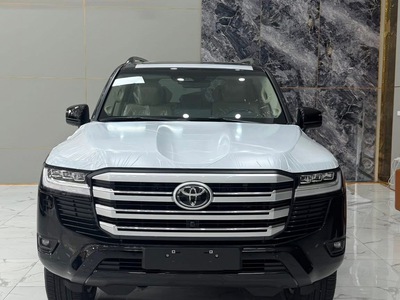 Bán Toyota Land Cruiser LC300 sản xuất 2026, mới 100. xe giao ngay. 0
