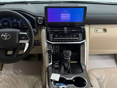 Bán Toyota Land Cruiser LC300 sản xuất 2026, mới 100. xe giao ngay. 5