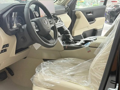 Bán Toyota Land Cruiser LC300 sản xuất 2026, mới 100. xe giao ngay. 7