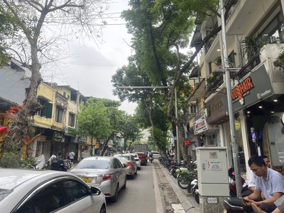 Mặt phố Đường Thành 4 Tầng Mặt Tiền 4.5M 40 Tỷ Lô Góc sát Hàng Bông 0