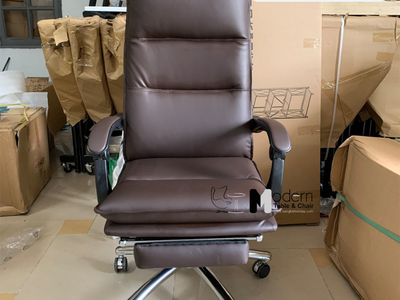 Ghế giám đốc nệm da có gác chân CR4102-P tại HCM 3