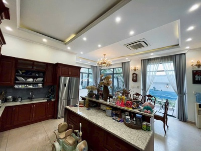Bán gấp nhà biệt thự đặng thùy trâm ngang 10m 200m2 4 tầng đẹp view sông chỉ 30 tỷ 3