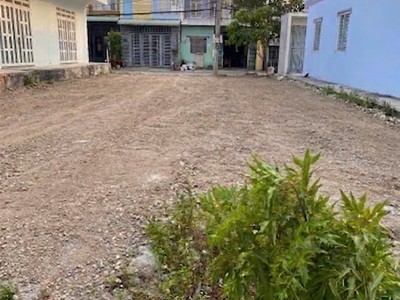 Cho thuê đất 300m    mặt tiền đường số 19, bình chiểu, thủ đức 0