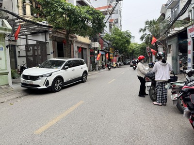 MẶT PHỐ HOA LÂM - Đất Vàng 100m2 - 2 Mặt ngõ trước sau - Kinh doanh đa nghành 0