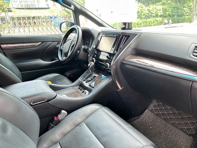 Cho thuê Toyota Alphard kèm tài xế 4