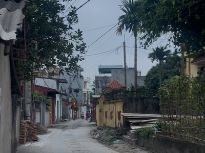 Đất- đại đồng   đông mỹ   nam phù- 70.5m    ô tô quay đầu   kd tốt - cạnh thể thao olympic 0