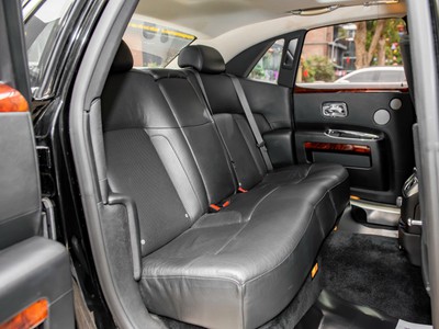 Rolls-Royce Ghost 2010   Đẳng Cấp Doanh Nhân, Giá Cực Tốt 1