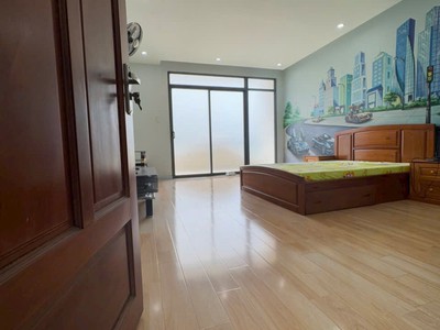 Bán Biệt Thự MT Đường 20m KDC Đông Thủ Thiêm- Đối Diện Lakeview. DT: 8 x 25/ 5 tầng 3