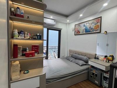 CHDV xây mới gần phố Tôn Thất Tùng 9 phòng full nội thất ngõ nông thông dòng tiền 600 triệu/ năm 2
