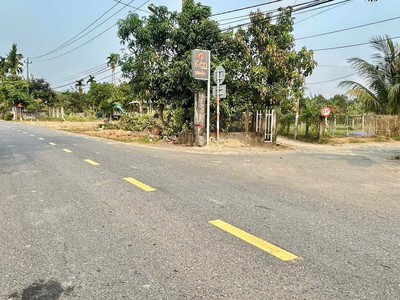 Đất Đường Quốc Lộ 14G Với Hai Mặt Tiền Trước Sau 0