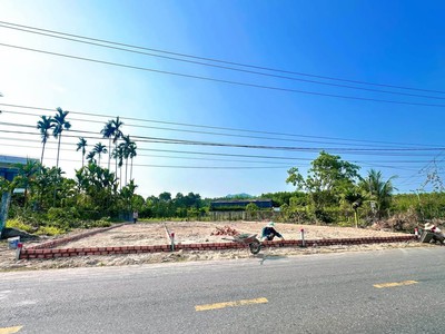 Đất Đường Quốc Lộ 14G Với Hai Mặt Tiền Trước Sau 2