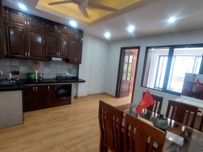 Cần cho thuê căn hộ mặt phố an trạch - đống đa - hà nôi - cách ga cát linh 100m 0