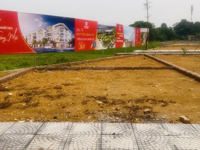 Số lượng có hạn lô đất 100m2 gần quốc lộ 21, khu vực trung tâm hòa lạc. phù hợp xây trọ, đầu tư 1