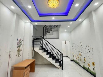 Bán gấp nhà 3 tầng ngay chợ long trường 0