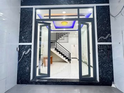 Bán gấp nhà 3 tầng ngay chợ long trường 1