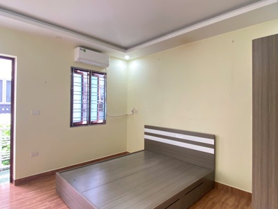 Cho thuê nhà 4 p.ngủ phố Văn Cao, DT: 46m2. 4