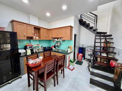 Lô góc tây thạnh tân phú   gần chợ   40m    3.9 tỷ  ở   kinh doanh nhẹ 1