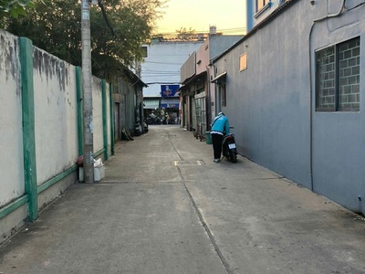 Quận 12  hxh cách mt 20m - 1100m2 full thổ cư - rộng 42m 4