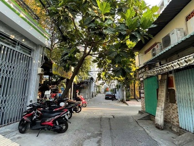 Hẻm 1/ - hẻm xe hơi - 6 tỷ nhỉnh - bình tân - nhà mới - giáp tân phú - gần quận ,ngã 4 bốn xã - 2