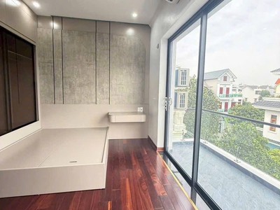 Bán căn biệt thự mặt phố khu Đỉnh Long, ph Tân Bình, TP HD, 174m2, mt 12m, thang máy 7