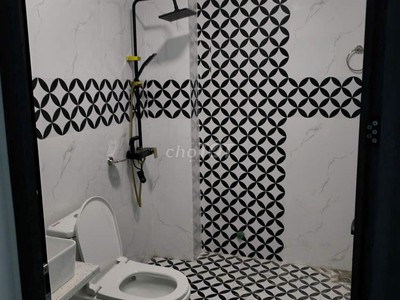 Bán nhà đẹp mặt đường Nguyễn Hữu Tuệ phố Cấm 7