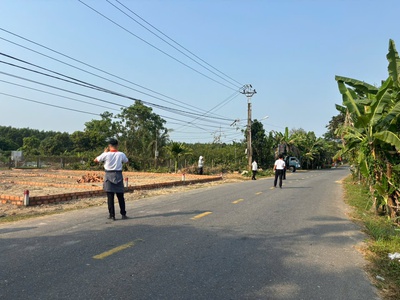 Siêu phẩm mặt tiền QL14G, lô 2 mặt tiền thông thoáng chỉ với giá 1 tỷ 490tr 1