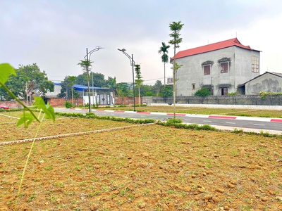 CHỦ CẮT LỖ 300TR lô đất 100m ngay trục chính gần trường đh FPT và HV Tài Chính 4