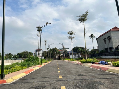 CHỦ CẮT LỖ 300TR lô đất 100m ngay trục chính gần trường đh FPT và HV Tài Chính 3