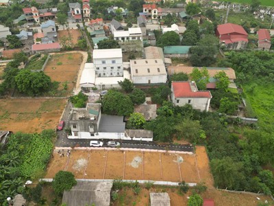 2 tỷ sở hữu ngay đất phú cát - ô tô vào tận cửa - gần trung tâm - tiện ích xung quanh - giá mềm 2