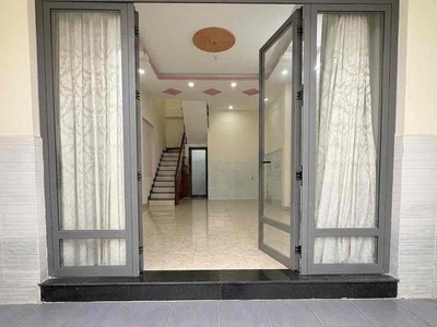 10tr  Nhà Cho Thuê 3PN 3WC Đường Phạm Văn Đồng, P. Linh Tây   hẻm ô tô 1
