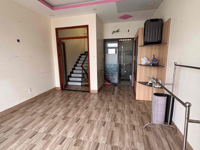 10tr  Nhà Cho Thuê 3PN 3WC Đường Phạm Văn Đồng, P. Linh Tây   hẻm ô tô 3