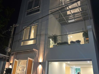 Nhà đường 672 phước long B, 54m, 3 tầng khu vip 1
