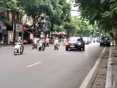 Bán nhà mặt phố Dương Văn Bé-60Mx4T-mặt tiền lớn-vỉa hè rộng-kinh doanh sầm uất 1