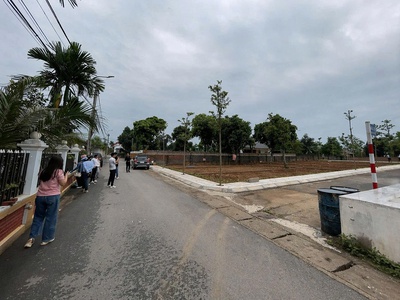 Lô đất trục chính trại láng cổ đông   cách cnc hoà lạc 5 phút, vị trí đẹp đầu tư tốt 0