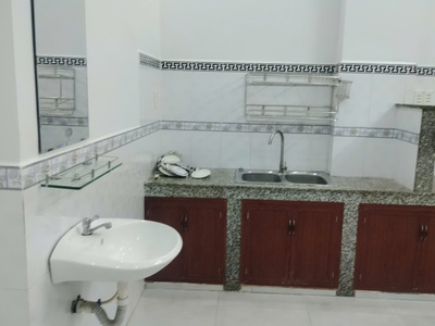 Nhà Nguyên Căn thoáng sạch, cho thuê ổn định - Hẻm Xe Hơi trước sau 1
