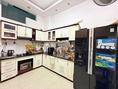 Vị trí: p4 tân bình, khu vực sầm uất, giao thương cực tốt. 0